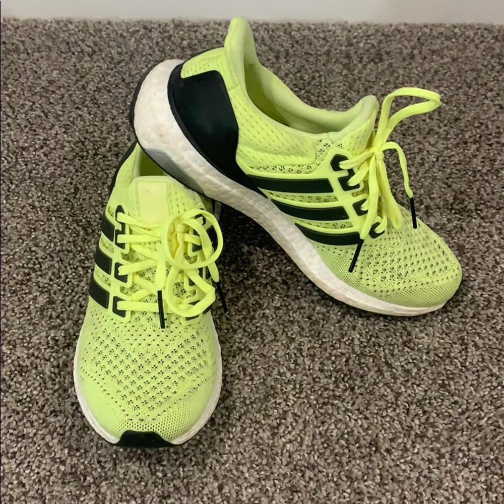 Adidas Boost women’s SZ 6.5